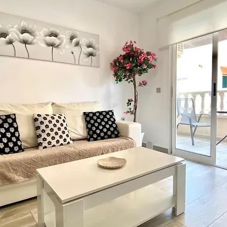 Apartment Pink Flower Torrevieja